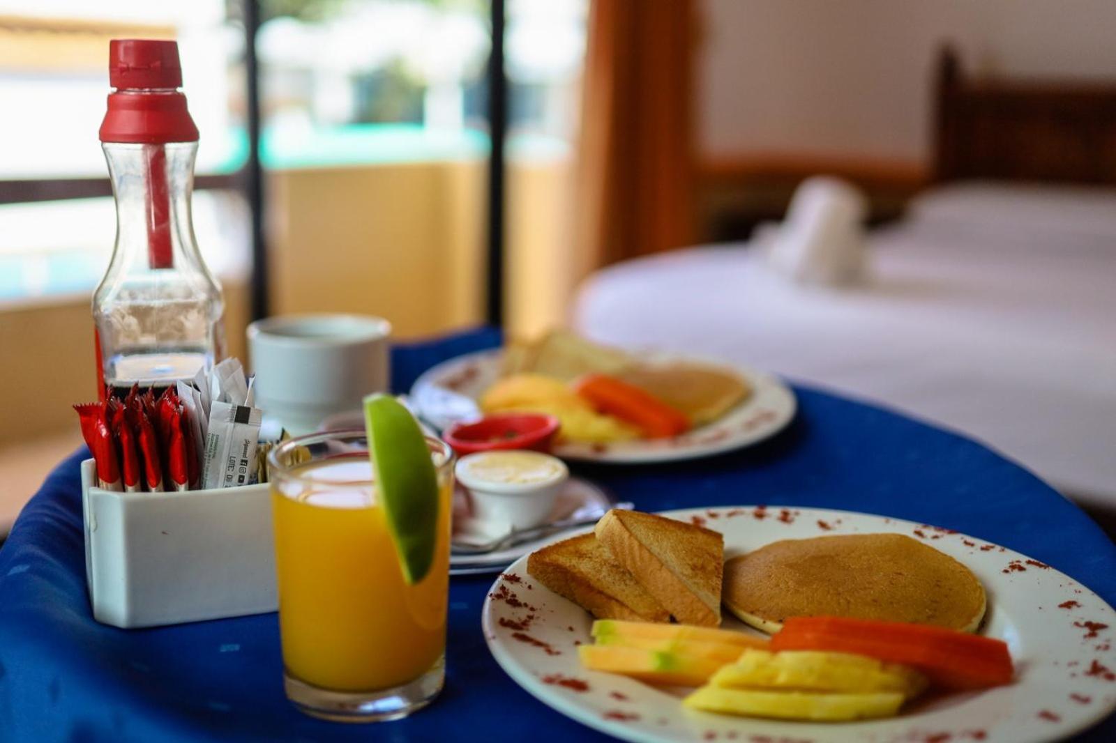 Hotel Vista Caribe 5Ta Av A 5 Pasos De La Playa Playa del Carmen Ngoại thất bức ảnh