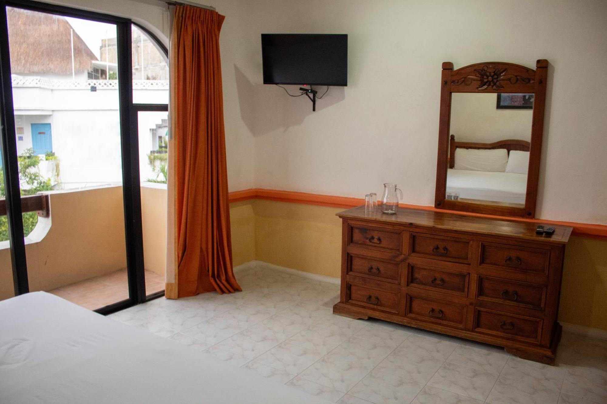 Hotel Vista Caribe 5Ta Av A 5 Pasos De La Playa Playa del Carmen Ngoại thất bức ảnh