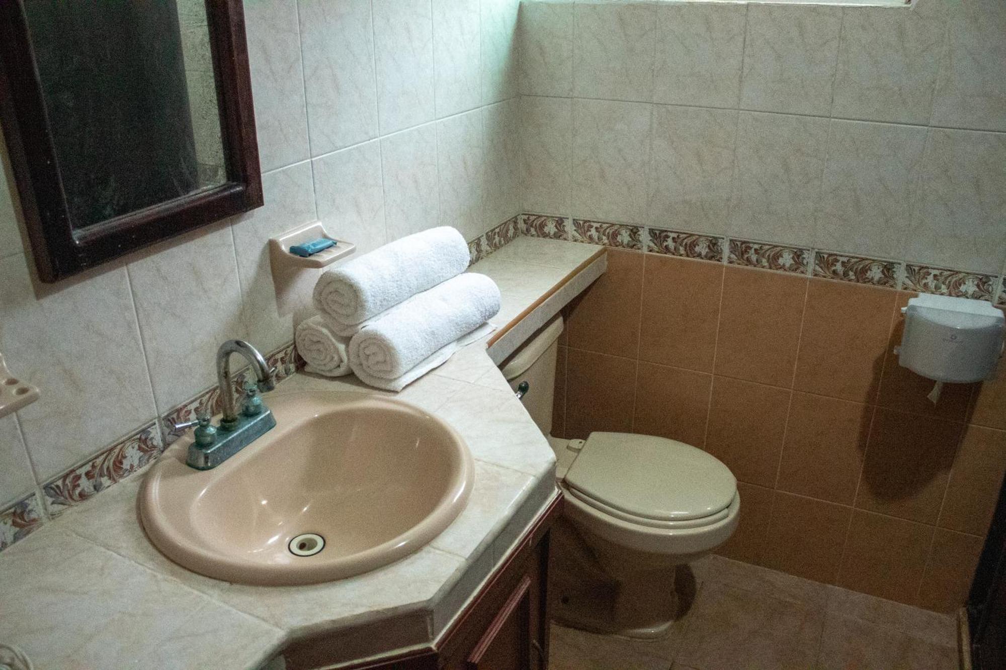 Hotel Vista Caribe 5Ta Av A 5 Pasos De La Playa Playa del Carmen Ngoại thất bức ảnh