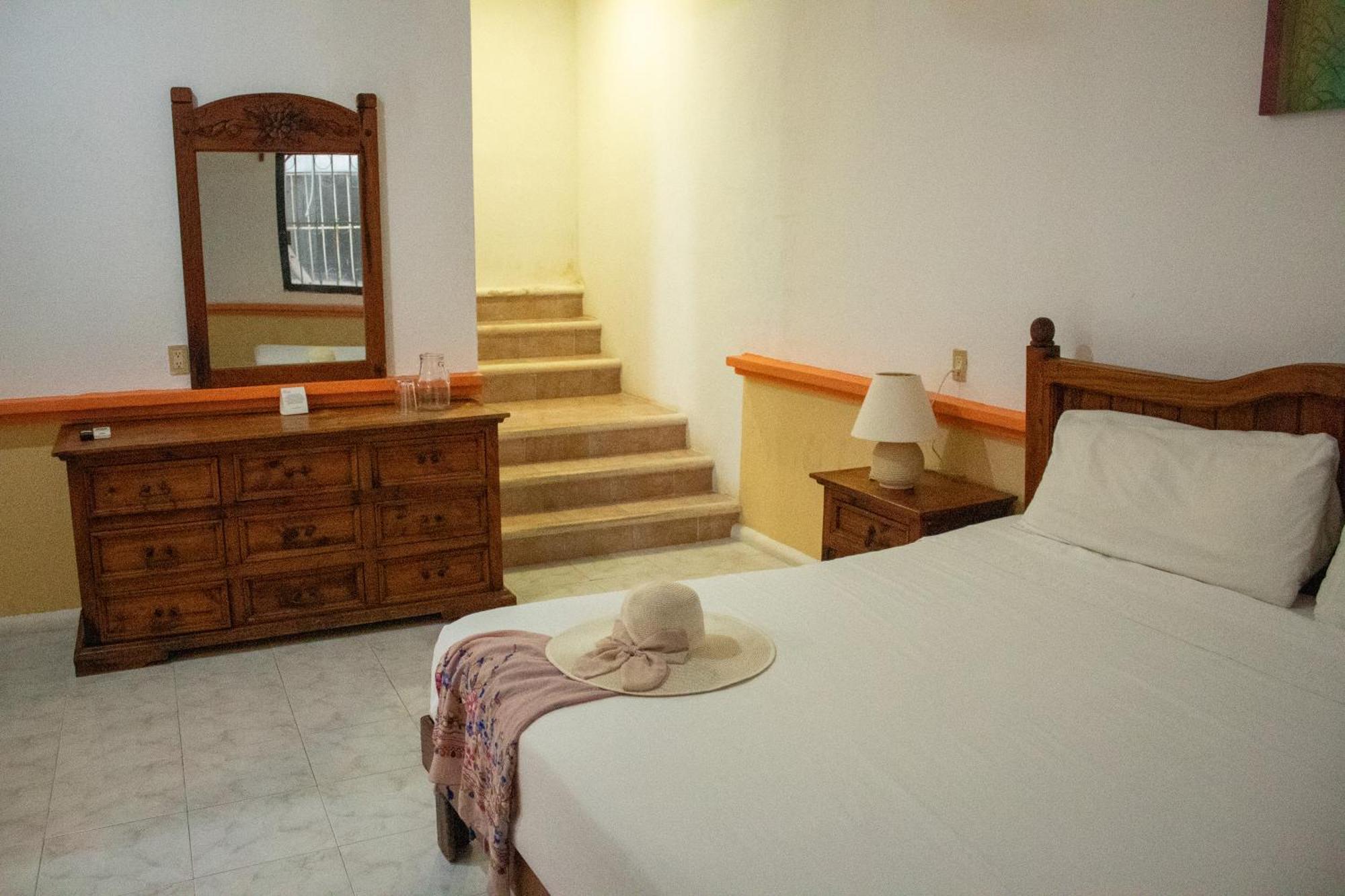 Hotel Vista Caribe 5Ta Av A 5 Pasos De La Playa Playa del Carmen Ngoại thất bức ảnh