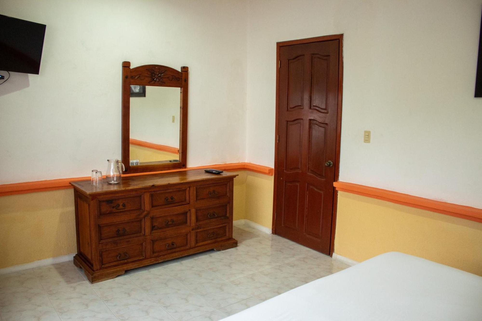Hotel Vista Caribe 5Ta Av A 5 Pasos De La Playa Playa del Carmen Ngoại thất bức ảnh